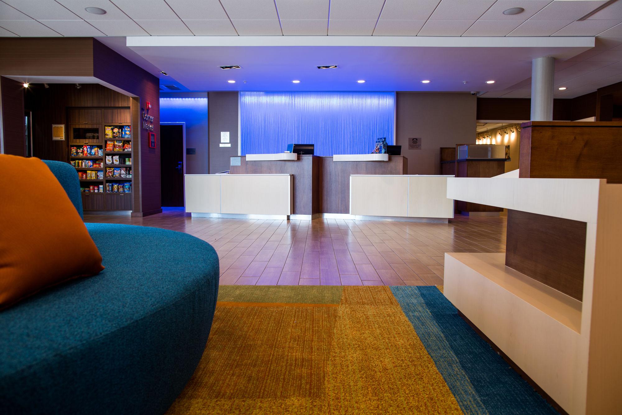 Fairfield Inn & Suites By Marriott Lincoln Southeast Εξωτερικό φωτογραφία