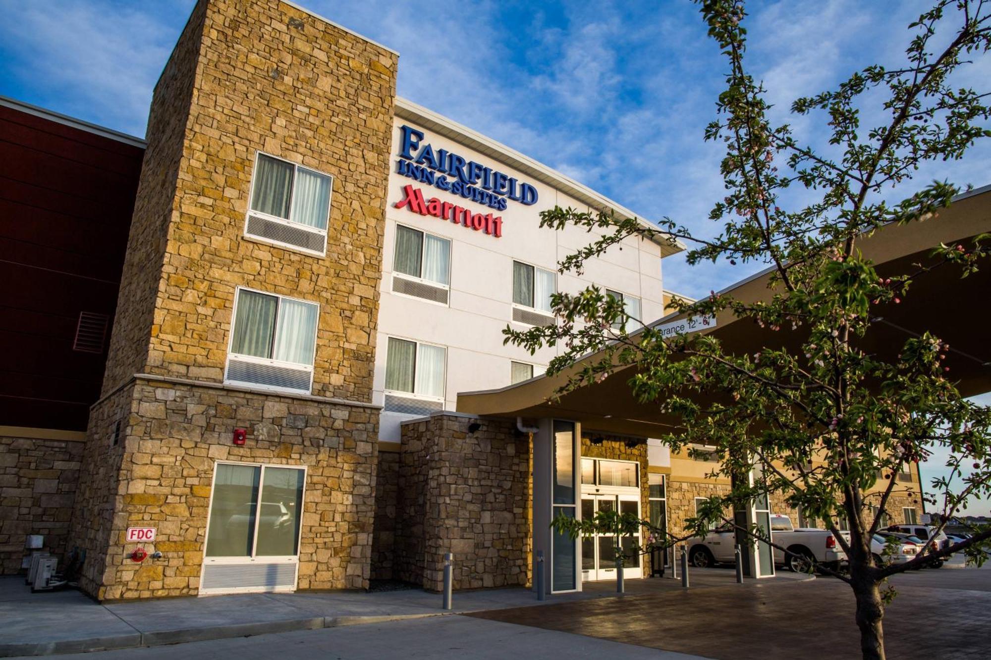 Fairfield Inn & Suites By Marriott Lincoln Southeast Εξωτερικό φωτογραφία